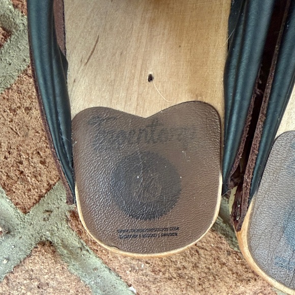 Troentorp Brown Leather Slip-On Clogs - Picture 2 of 6